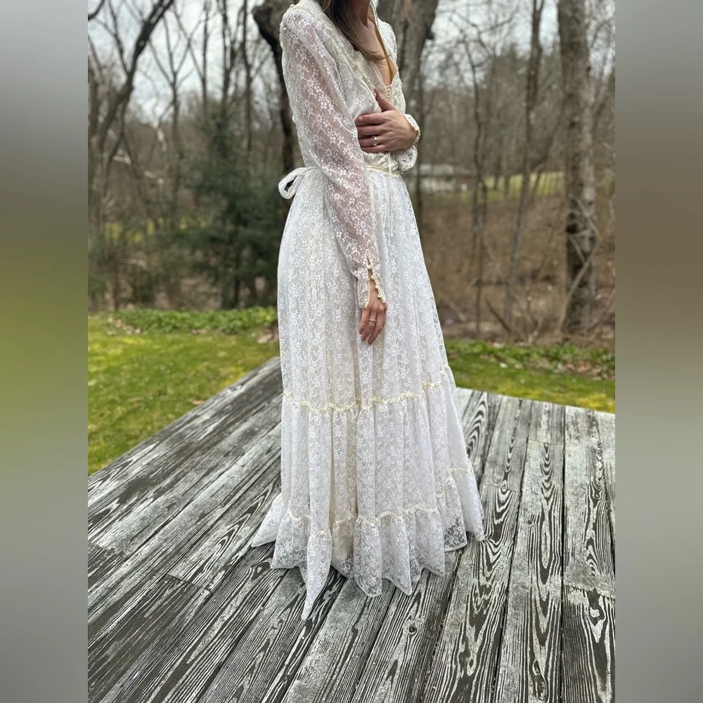 1980’s Gunne Sax Wedding Gown - Picture 2 of 11